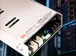 Серия LRS-1200: Компактный и экономичный источник питания закрытого типа мощностью 1200 Вт                                                            